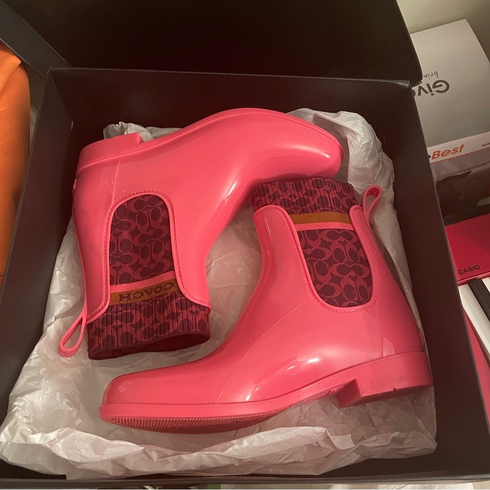 NWT Coach Rivington Rain Bootie in Bright Watermelon. Size 8